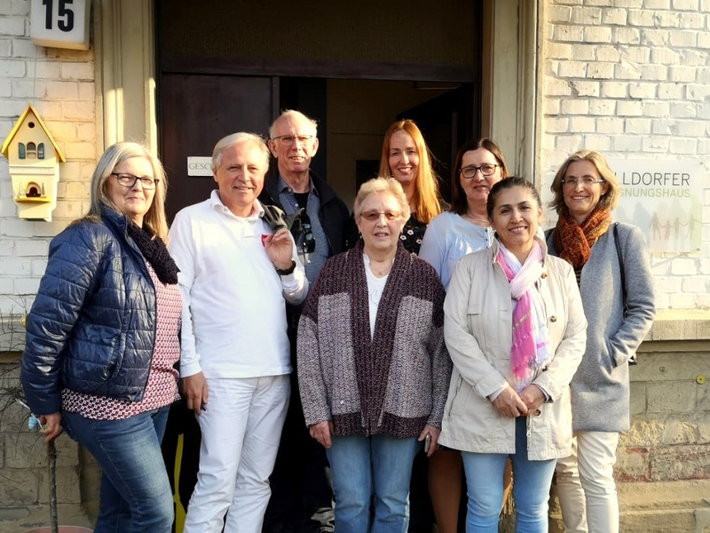 Carmen röhlich-Waldi, Stadtrat Dr. Joachim Ullmann, Hermann Dooremans, Helene Fahle, Katrin Siebold, Sigrun Müller, Serife Demirel und Jutta Stempfle-Stelzer Carmen röhlich-Waldi, Stadtrat Dr. Joachim Ullmann, Hermann Dooremans, Helene Fahle, Katrin Siebold, Sigrun Müller, Serife Demirel und Jutta Stempfle-Stelzer
